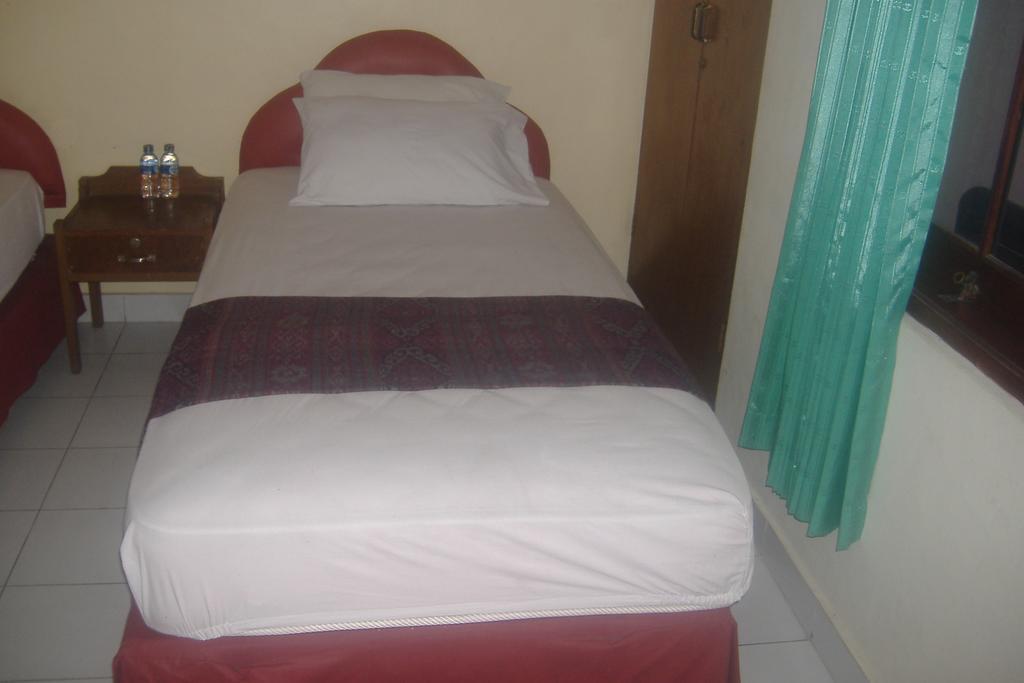 Mustika Inn Kuta  Room photo